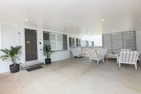 Tuncurry Cottage - Image 3