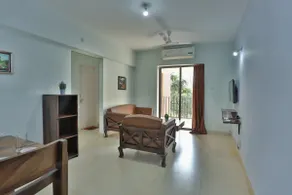 Peaceful 1 BHK Flat with Pool - Image 3