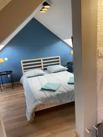 Original and comfortable 3-bedroom - Image 2