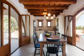 Exquisite Villa Mesogea with spacious rooms and private pool - Image 4