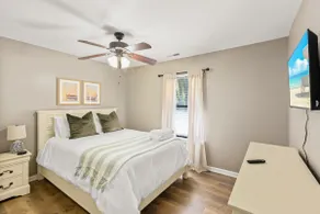 Pet friendly | 5 mins to beach & Parris Island - Image 5