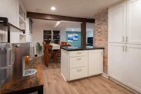 SLC Bungalow: Cozy, renovated home w/ in-unit laundry - Image 2
