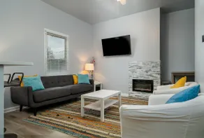 3Bed 3Bath House-2Blocks- MBZstadium & GWCC in ATL - Image 2