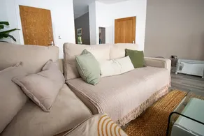 Seaside Bliss:1-Bedroom Apt with Sea Views - Image 4
