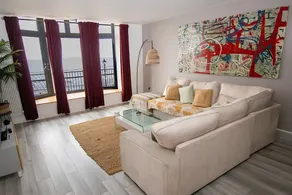 Seaside Bliss:1-Bedroom Apt with Sea Views - Image 2