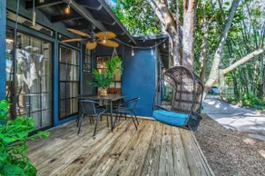 SoSo Bamboo Bungalow - Cozy, Private Zen Retreat - Image 3