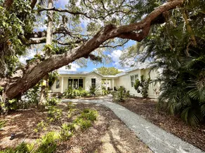 Charming Florida Cottage - Kayaks Included - Image 5