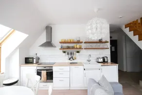 Stylish Apartment with INCREDiBLE Mountain Views - Image 2
