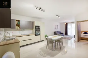 Spacious, brand new 2BR, just off the promenade - Image 2