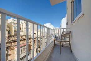 Gzira Bright and Spacious - Image 4