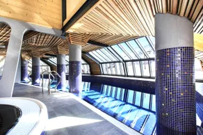 Avoriaz – Panoramic View, Pool, Jacuzzi - Image 3