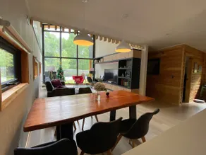 House for 8 with a pool 5 minutes away - Image 4