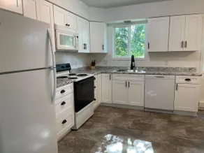 Cozy Two Bedroom in St. Cloud - Image 4