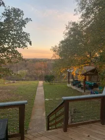Spacious home on the Guadalupe - Image 2