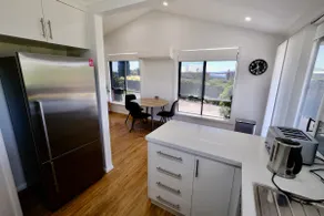 Beach House with Sea Views and Large Backyard - Image 4