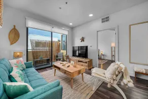 Downtown Santa Monica 2BR Apartment/walk to beach - Image 3