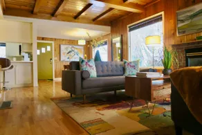 Modern home w firepit & foosball - Image 5