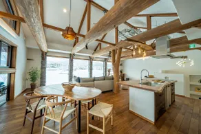 　Limited to one group per day. Private cottage with a superb view of Hakuba. Up to 8 people. Near hot springs and popular spots. - Image 5