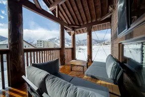 　Limited to one group per day. Private cottage with a superb view of Hakuba. Up to 8 people. Near hot springs and popular spots. - Image 4