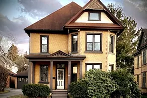 Crescentia House -1884 Victorian! - Image 3