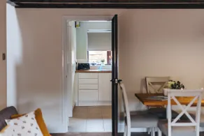 Rose Cottage at High Grosvenor - Image 4