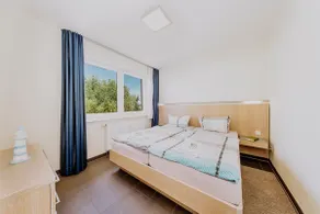 Water view: Apartment by the marina - Image 5
