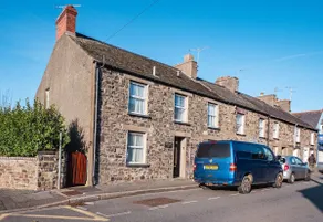 Cosy Welsh Cottage in St Davids Centre with Garden - Image 3