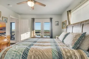 The Reel Deal in Holiday Beach! - Image 3