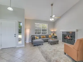 Two 4 BDRM Homes on 6 Acres W/Pools & River Access - Image 4