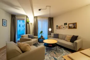 Spacious home with 3 bedrooms - Image 2