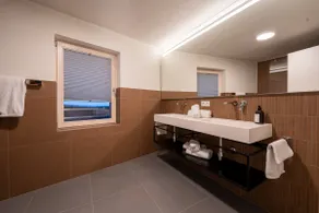 Spacious home with 3 bedrooms - Image 4