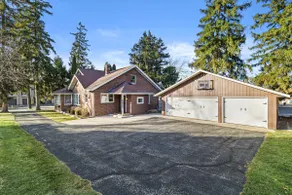 Red Brick Home Near Lake - Image 4