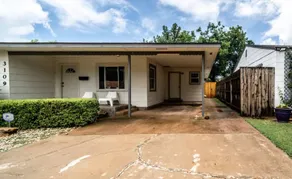Private Backhouse • Patio-Fi – Sleeps 4 - Image 4