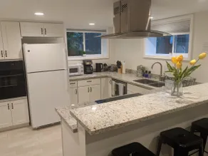 Beautiful, bright, clean Northgate appartment ! - Image 3