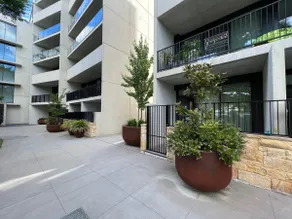 Provenance apartment, 1 bedroom free car space - Image 3