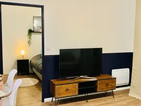 Quiet apartment with balcony for 3 people, near Paris - Image 3