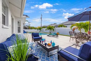 Private Pool｜Near Beach｜Fenced Yard｜Outdoor Living - Image 3