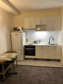 Cozy Studio Apartment On Queen Street - Image 4