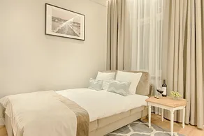 Apartment with a bedroom - Image 3