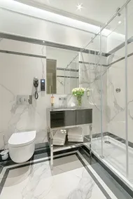 Apartment with a bedroom - Image 5