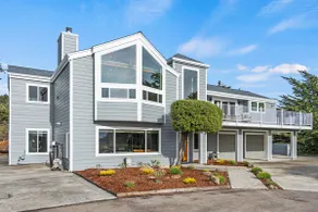 Renovated home w/ breathtaking views of the bay and new hot tub - Image 2