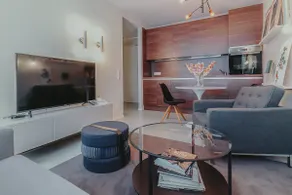 Moonlight Apt 11 - Image 5