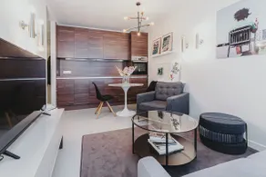 Moonlight Apt 11 - Image 2