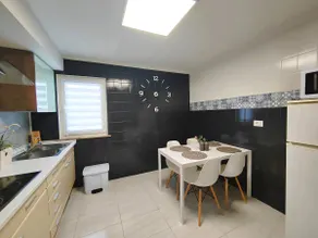 Penthouse 32, a short walk from downtown Lugo - Image 4