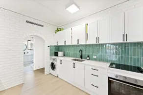 Beachside Scarborough - 2 bed unit 400m from water - Image 5