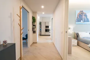 Modern downtown apartment - Image 2