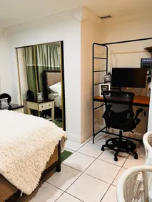 Rest House in Coral Gables - Image 3
