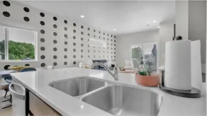 Comfortable 3 Bedroom within min of Lost Island - Image 5