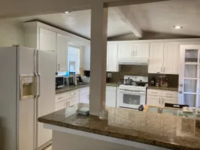 Quiet and easy to live in house 4B2B - Image 2