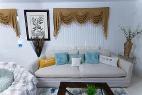 Very Nice 3 Bedrooms 2 baths with great amenities. - Image 3